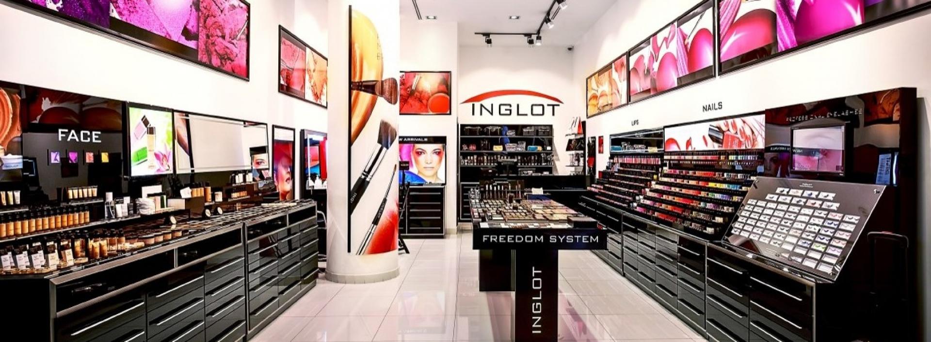 Inglot nie zwalnia tempa